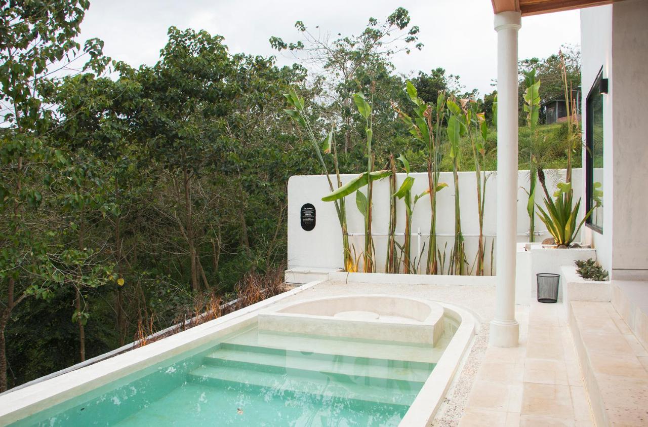 Soll B By The 100 Villa Bogor
